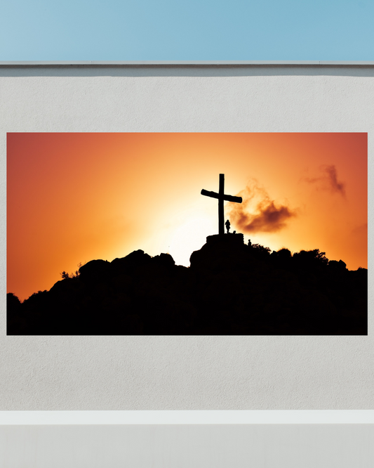 La Cruz en el Atardecer